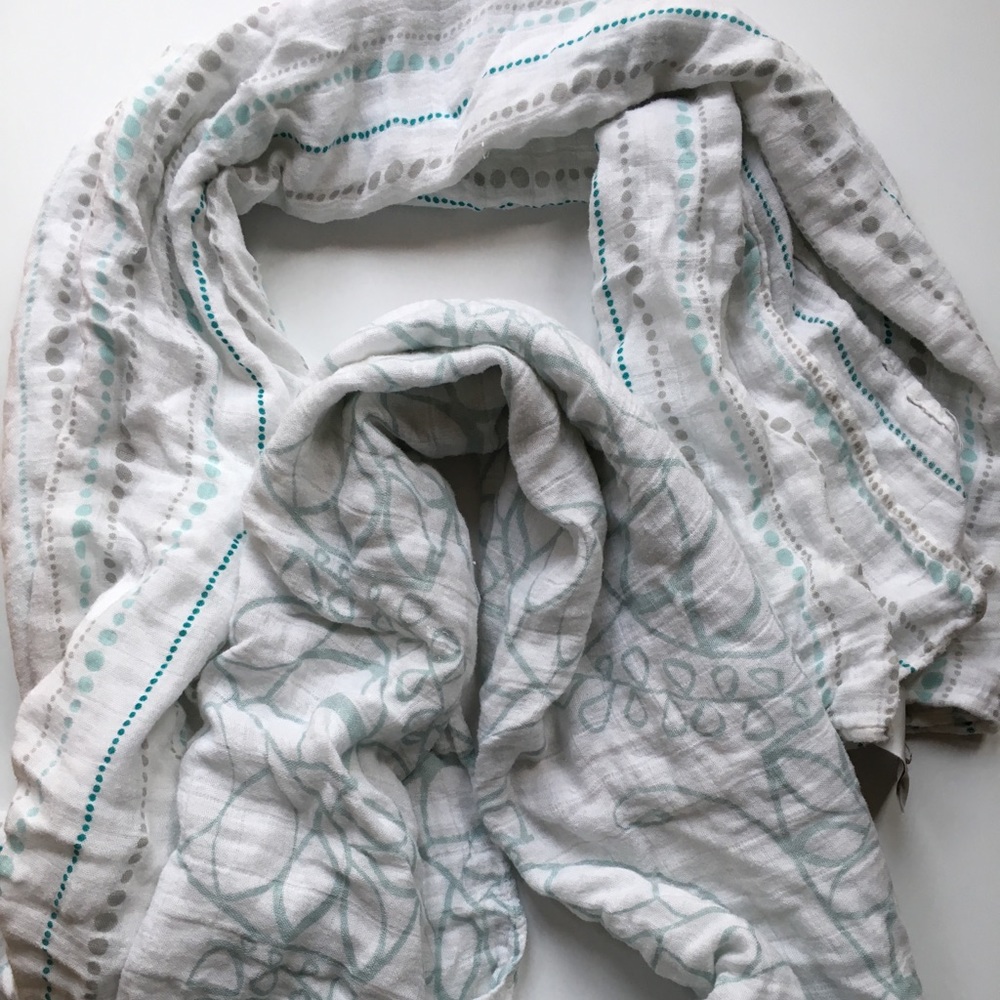 Aden + Anais bamboo swaddle blankets.